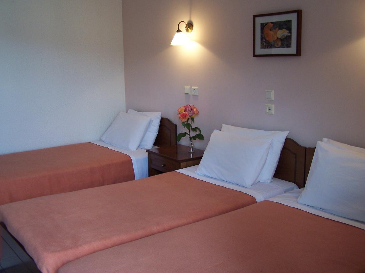 Valia Calda Hotel Perivoli  Cameră foto
