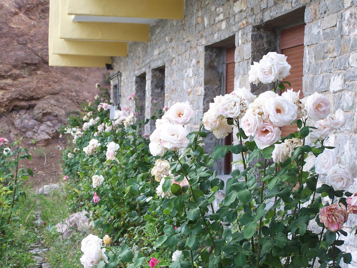 Valia Calda Hotel Perivoli  Exterior foto